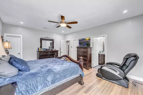 Bedroom - 421 Las Lomas Dr, Elgin, TX 78621 photo 3 of 9