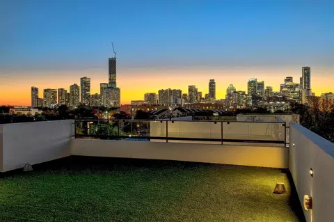 1175 Navasota St #2, Austin, TX 78702