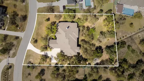 9709 Avion Cv, Dripping Springs, TX 78620