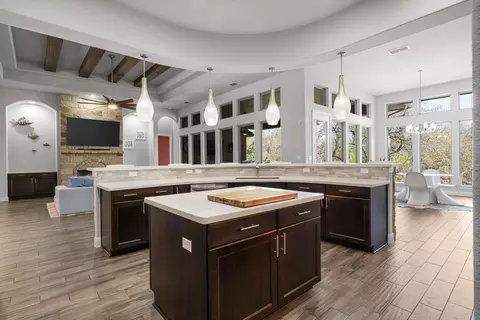 9709 Avion Cv, Dripping Springs, TX 78620