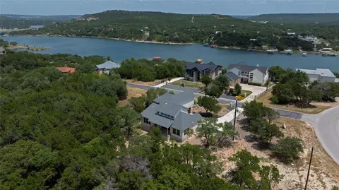 9504 Harbor Dr, Jonestown, TX 78645