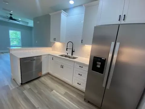 Kitchen - 116 Field St, Luling, TX 78648 photo 4 of 8