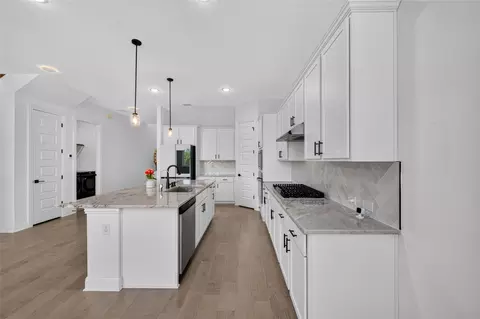 Kitchen - 1300 Truscon Path, Leander, TX 78641 photo 4 of 5