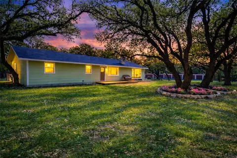 207 Haley Rd, Johnson City, TX 78636