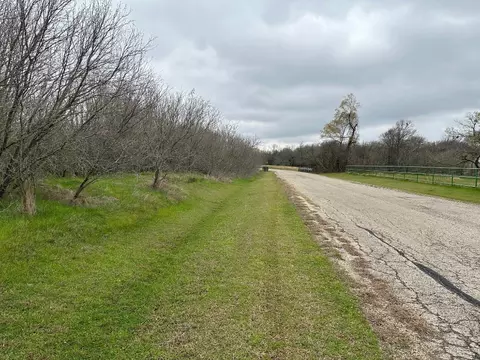 129 Palo Duro Dr, Cedar Creek, TX 78612