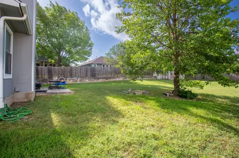Exterior - 752 Faircrest Dr, Buda, TX 78610 photo 5 of 9