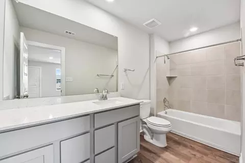 Bath - 163 Tolo Dr, Elgin, TX 78621 photo 2 of 2