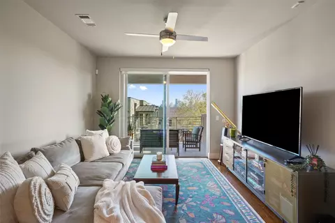 2725 Dulce Ln #233, Austin, TX 78704