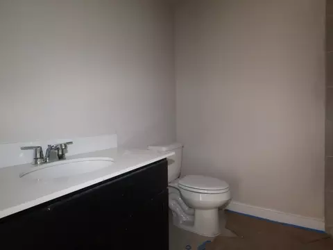Bath - 7400 Pullman Cv, Austin, TX 78747 photo 2 of 2