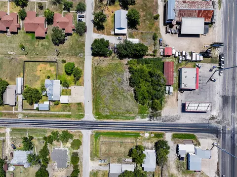 311 E Clark St, Bartlett, TX 76511 photo 11