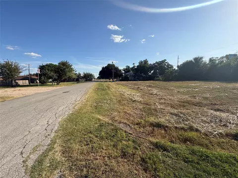 311 E Clark St, Bartlett, TX 76511 photo 8