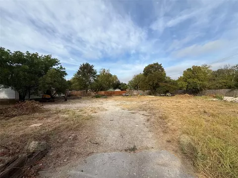 2012 Maple St, Georgetown, TX 78626 photo 4