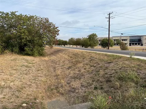 2012 Maple St, Georgetown, TX 78626 photo 5