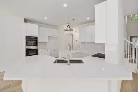 12207 Carlsbad Dr, Austin, TX 78738