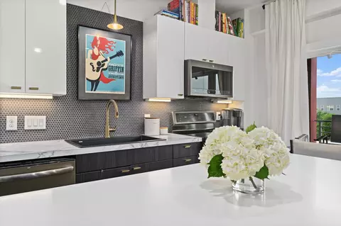 4361 S Congress Ave #427, Austin, TX 78745