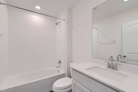 Bath - 508 Gladiola Loop, Kyle, TX 78640 photo 1 of 1