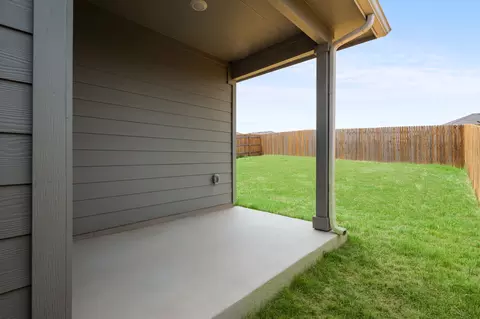 Exterior - 508 Gladiola Loop, Kyle, TX 78640 photo 2 of 4