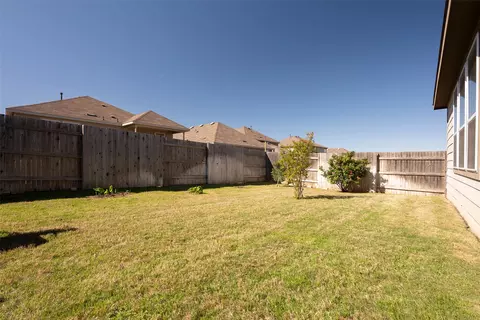 Exterior - 137 Big Leaf Dr, Buda, TX 78610 photo 5 of 8