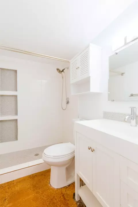 Bath - 2302 E Side Dr #11, Austin, TX 78704 photo 5 of 5