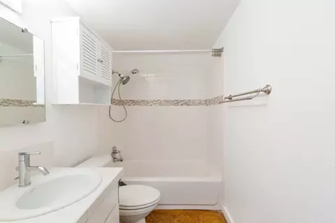 Bath - 2302 E Side Dr #11, Austin, TX 78704 photo 3 of 5