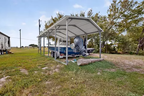 Exterior - 224 Old Coach Ln, Elgin, TX 78621 photo 10 of 12