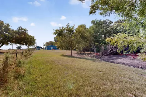 Exterior - 224 Old Coach Ln, Elgin, TX 78621 photo 11 of 12