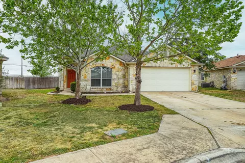 106 Double Barrel Ct, Bastrop, TX 78602
