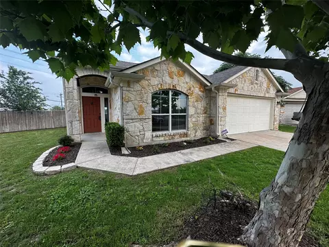106 Double Barrel Ct, Bastrop, TX 78602