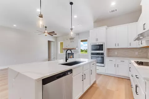 Kitchen - 115 Draper Ln, Bertram, TX 78605 photo 4 of 5