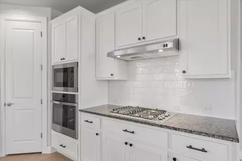 Kitchen - 101 Free Stone Dr, Georgetown, TX 78628 photo 4 of 4