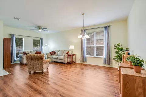 1506 Suzi Ln, Pflugerville, TX 78660