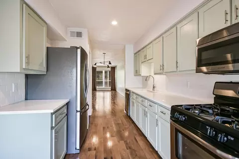 Kitchen - 2425 Ashdale Dr #32, Austin, TX 78757 photo 1 of 2