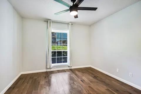 Bedroom - 2425 Ashdale Dr #32, Austin, TX 78757 photo 3 of 5
