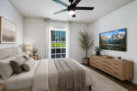 Bedroom - 2425 Ashdale Dr #32, Austin, TX 78757 photo 4 of 5