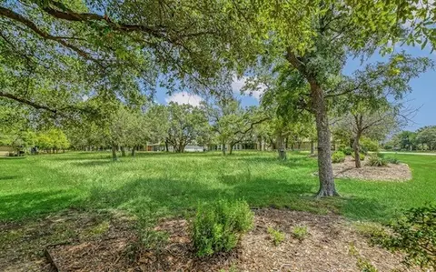 102 Portsmouth Dr, Georgetown, TX 78633