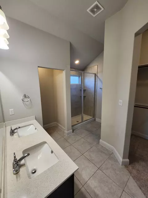Bath - 313 Gaida Loop Loop, Georgetown, TX 78628 photo 2 of 4