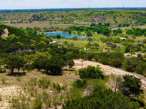 1325 Harper Rd, Kerrville, TX 78028