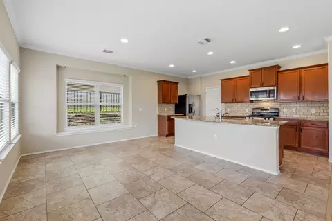 Living - 10217 Pinnacle Crest Loop, Austin, TX 78747 photo 7 of 10