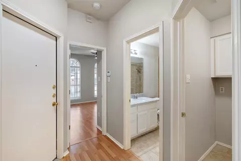 Entry Way - 4725 Tello Path, Austin, TX 78749 photo 3 of 3