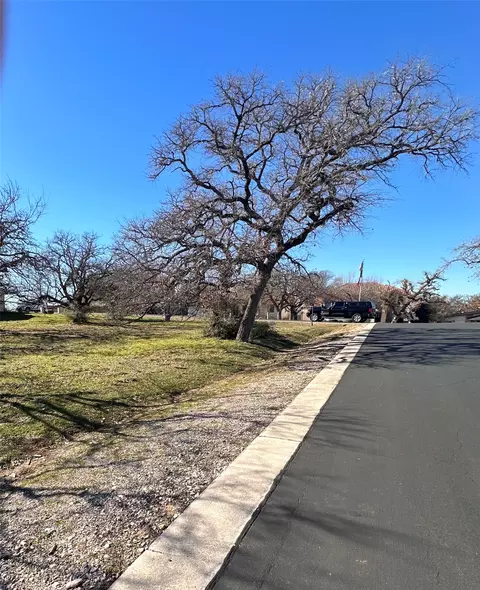 5001 Powder Horn Dr, Horseshoe Bay, TX 78657