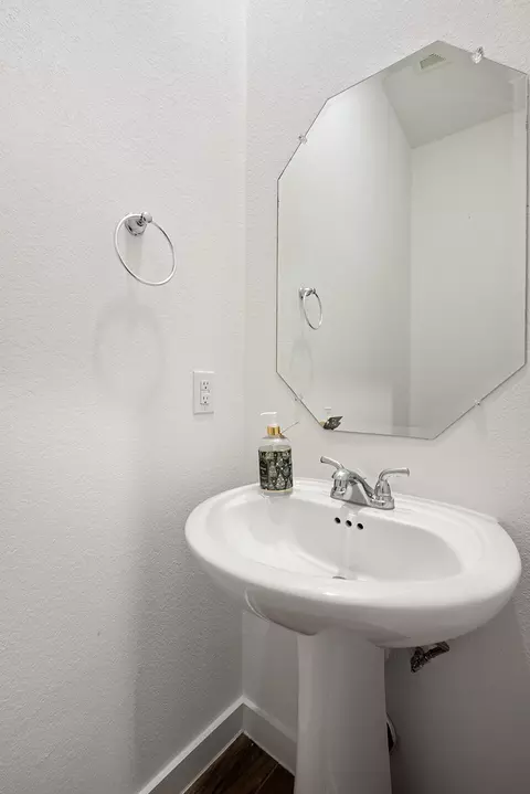 Bath - 12612 Penguin Path, Manor, TX 78653 photo 1 of 4