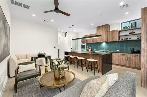 219 Lessin Ln UNIT 6, Austin, TX 78704