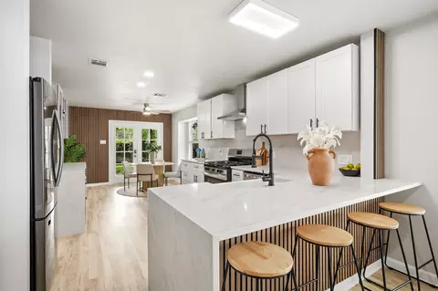 2511 Claudia Dr, Leander, TX 78641