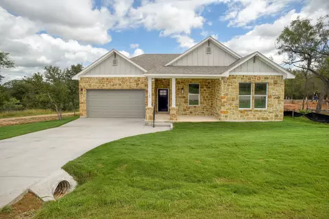 185 Nuuanu Ln, Bastrop, TX 78602