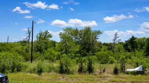 2500 NE County Road 466 Dr, Elgin, TX 78621 photo 3