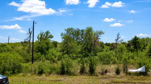 2500 NE County Road 466 Dr, Elgin, TX 78621 photo 4