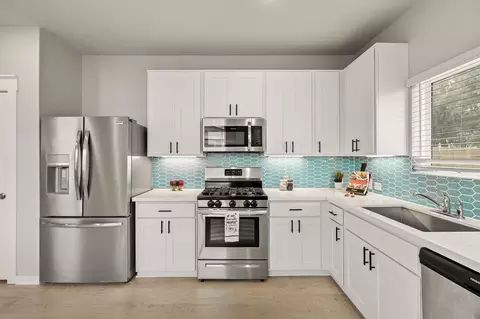 Kitchen - 2233 Calvert Dr, Leander, TX 78641 photo 3 of 4