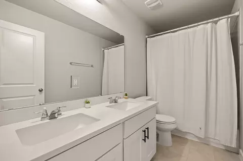 Bath - 2233 Calvert Dr, Leander, TX 78641 photo 4 of 4