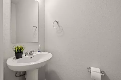 Bath - 2233 Calvert Dr, Leander, TX 78641 photo 1 of 4