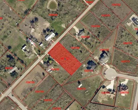 350 Engelke Rd, Niederwald, TX 78640